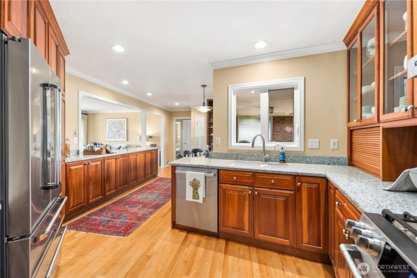 Property photo for 954 S Locust Lane, Tacoma photo 15