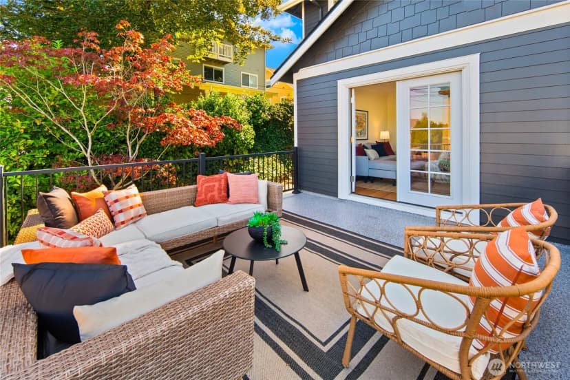 Property photo for 3205 E Pine Street, Seattle photo 16