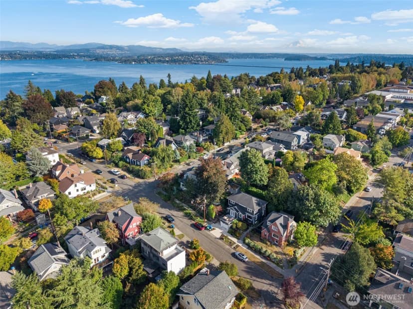 Property photo for 3205 E Pine Street, Seattle photo 17