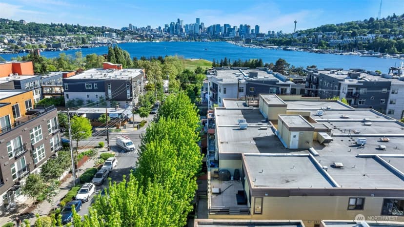 Property photo for 3401 Wallingford Avenue N #210, Seattle photo 23