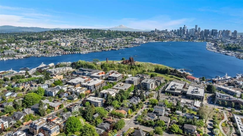 Property photo for 3401 Wallingford Avenue N #210, Seattle photo 19
