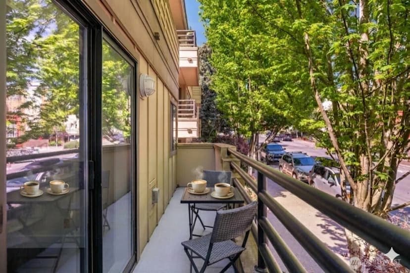 Property photo for 3401 Wallingford Avenue N #210, Seattle photo 8