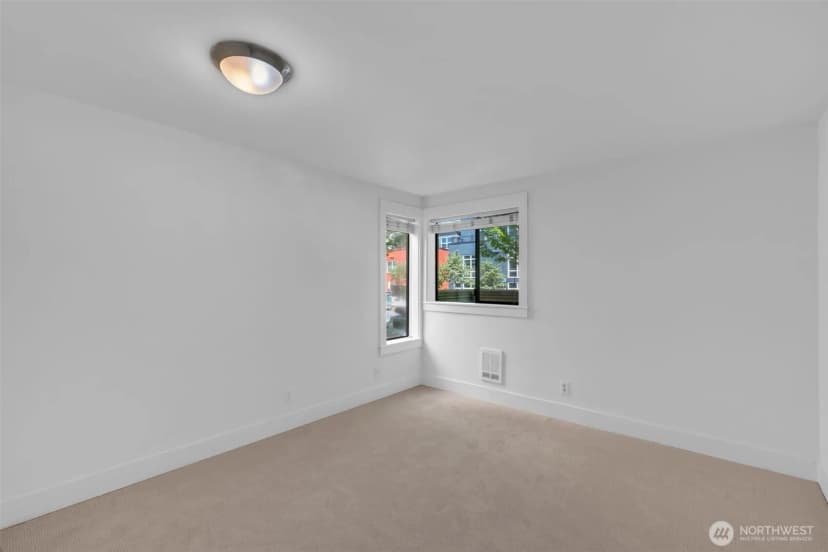 Property photo for 3401 Wallingford Avenue N #210, Seattle photo 12