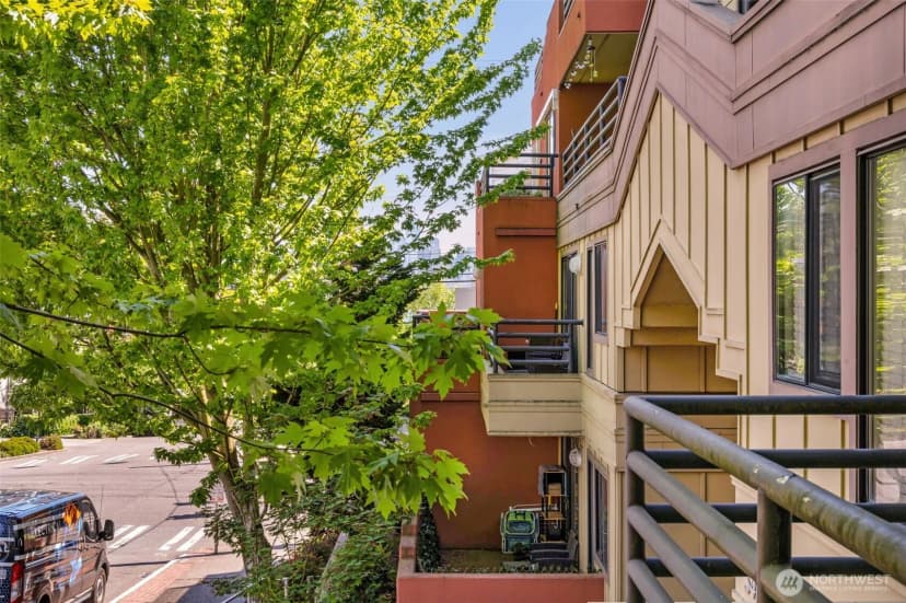 Property photo for 3401 Wallingford Avenue N #210, Seattle photo 15