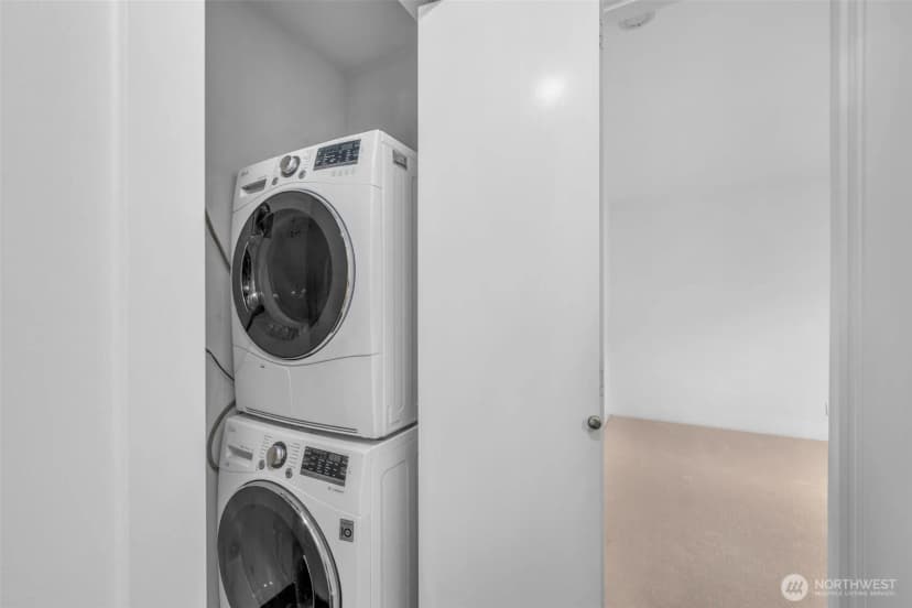 Property photo for 3401 Wallingford Avenue N #210, Seattle photo 26
