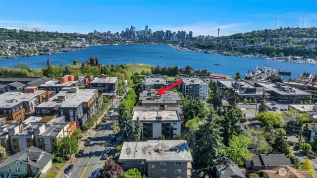 Property photo for 3401 Wallingford Avenue N #210, Seattle photo 2