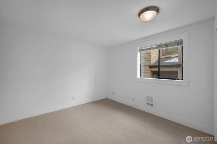 Property photo for 3401 Wallingford Avenue N #210, Seattle photo 13