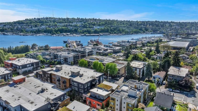 Property photo for 3401 Wallingford Avenue N #210, Seattle photo 20