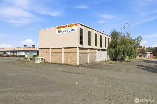 Property photo for 100 S 2nd Street, Renton photo 2