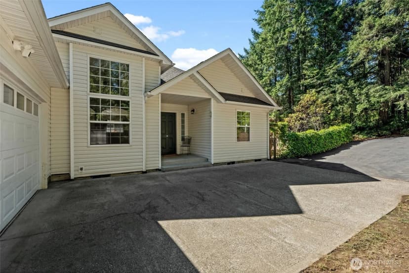 Property photo for 10939 Branch Place Se, Port Orchard photo 6
