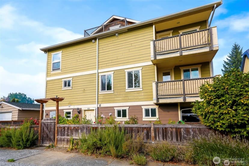 Property photo for 900 Sw Elmgrove Street, Seattle