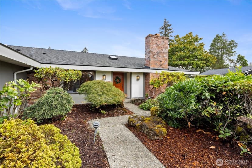 Property photo for 921 S 129th Street, Tacoma photo 2