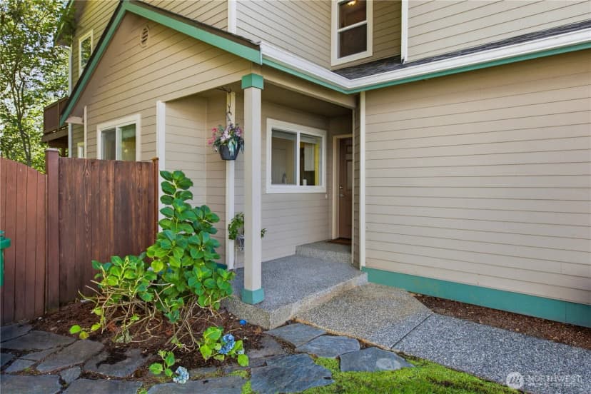 Property photo for 2027 187th Place Se, Bothell photo 3