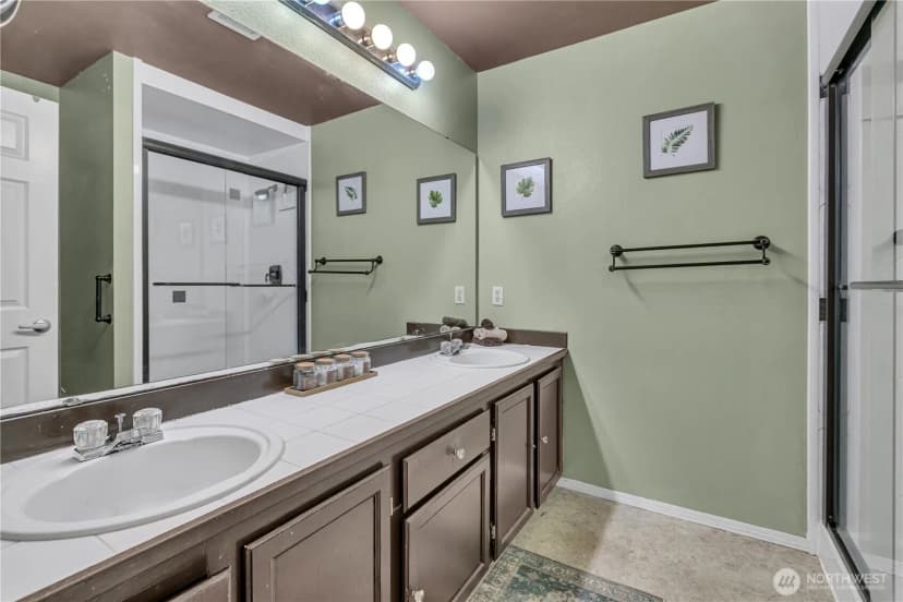 Property photo for 2027 187th Place Se, Bothell photo 19
