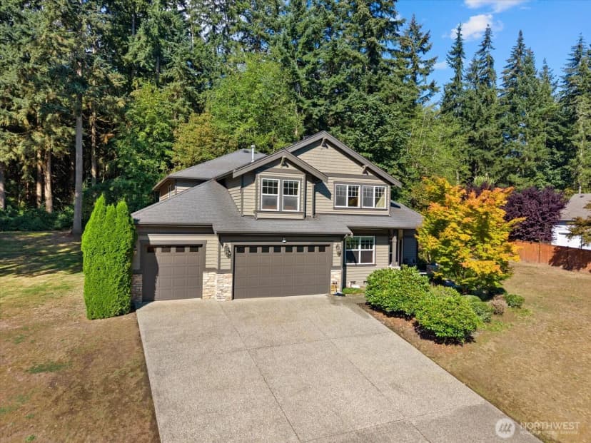 Property photo for 12620 3rd Avenue Ne, Marysville photo 2