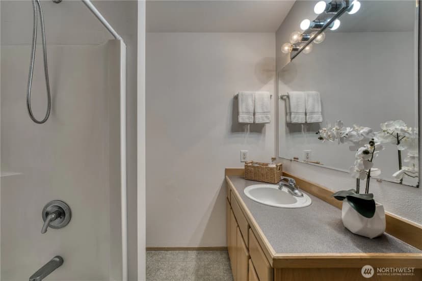 Property photo for 6736 Ne Admiral Lane, Hansville photo 15