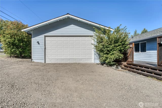 Property photo for 6736 Ne Admiral Lane, Hansville photo 2