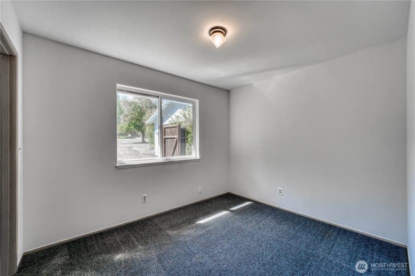 Property photo for 6736 Ne Admiral Lane, Hansville photo 17
