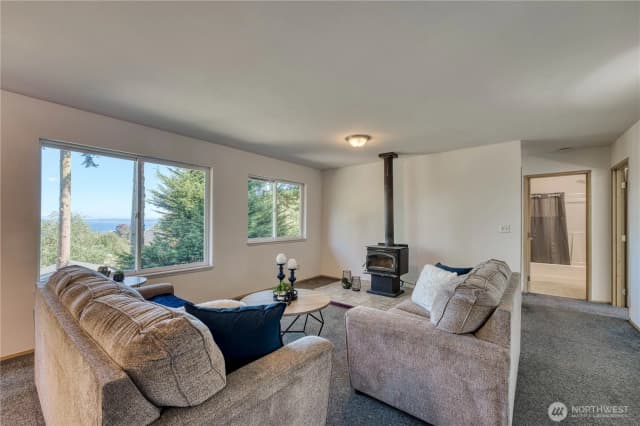 Property photo for 6736 Ne Admiral Lane, Hansville photo 5