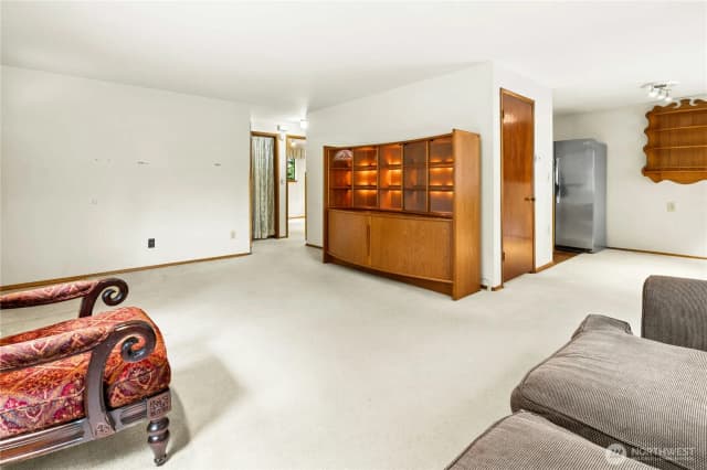 Property photo for 13816 Ne 137th Street, Kirkland photo 5