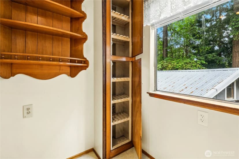 Property photo for 13816 Ne 137th Street, Kirkland photo 8