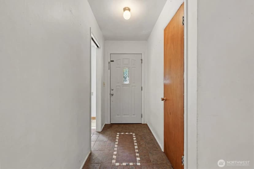 Property photo for 4511 Lakeway Drive, Bellingham photo 5