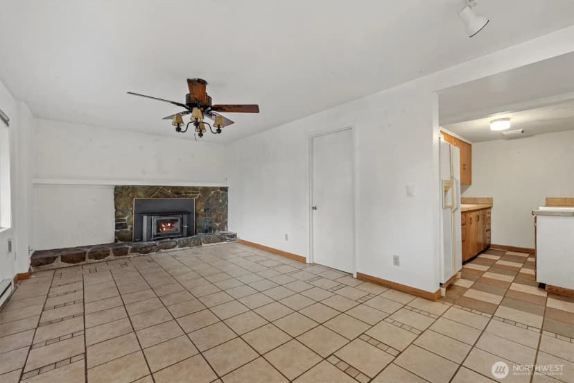 Property photo for 4511 Lakeway Drive, Bellingham photo 27