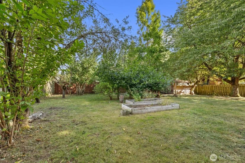 Property photo for 4511 Lakeway Drive, Bellingham photo 35