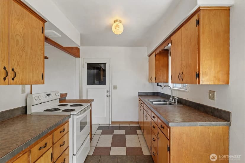Property photo for 4511 Lakeway Drive, Bellingham photo 23