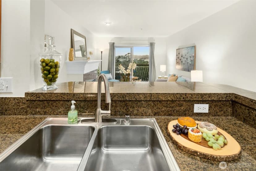 Property photo for 133 Queen Anne Avenue N #304, Seattle photo 9