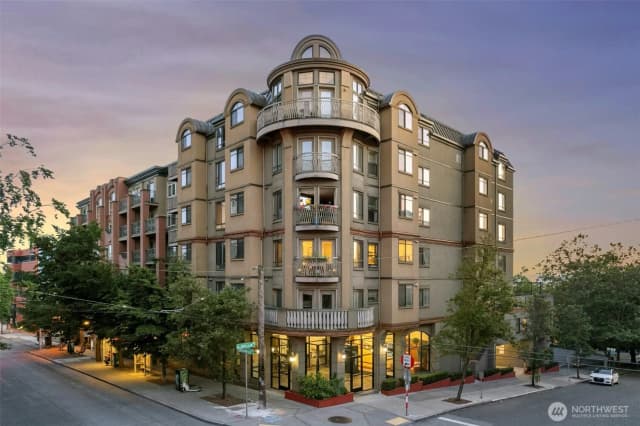 Property photo for 133 Queen Anne Avenue N #304, Seattle photo 3