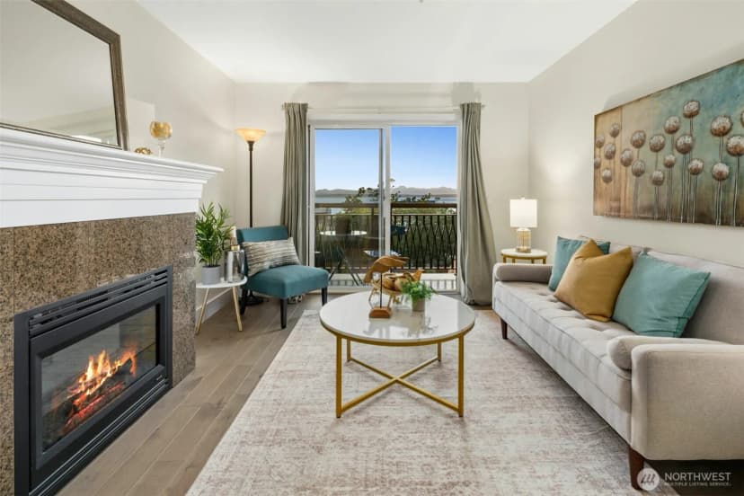 Property photo for 133 Queen Anne Avenue N #304, Seattle photo 6