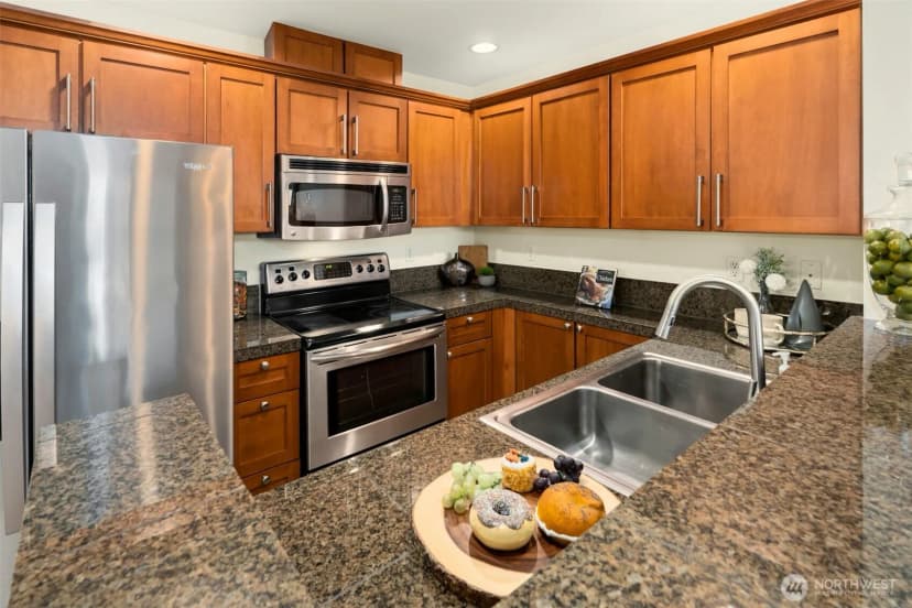 Property photo for 133 Queen Anne Avenue N #304, Seattle photo 10