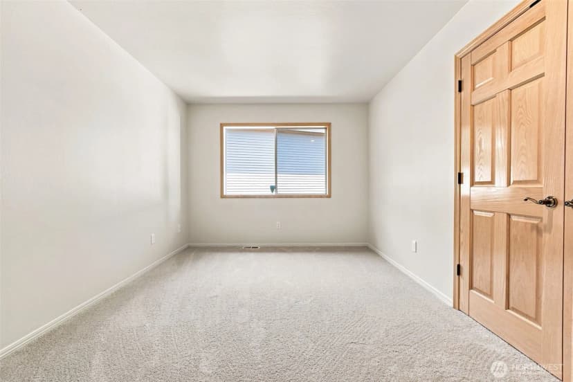 Property photo for 20312 131st Place Se, Kent photo 22