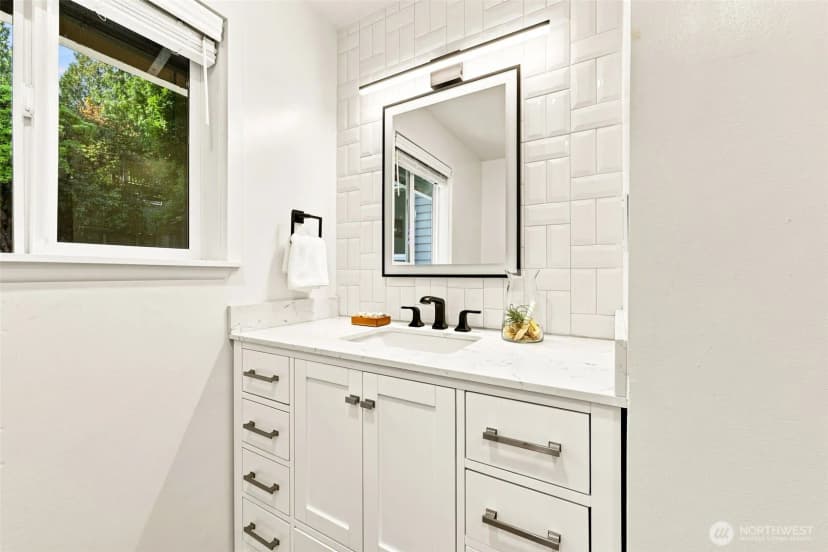 Property photo for 1821 155th Avenue Se, Bellevue photo 20
