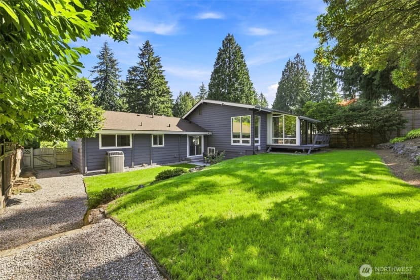 Property photo for 1821 155th Avenue Se, Bellevue photo 27