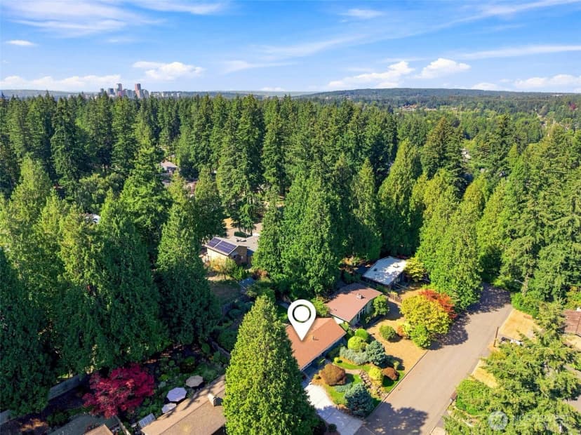 Property photo for 1821 155th Avenue Se, Bellevue photo 32