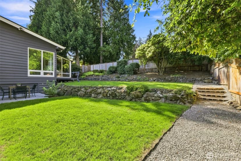 Property photo for 1821 155th Avenue Se, Bellevue photo 26