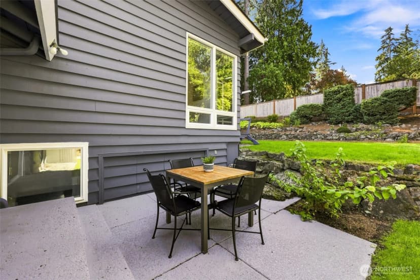 Property photo for 1821 155th Avenue Se, Bellevue photo 25