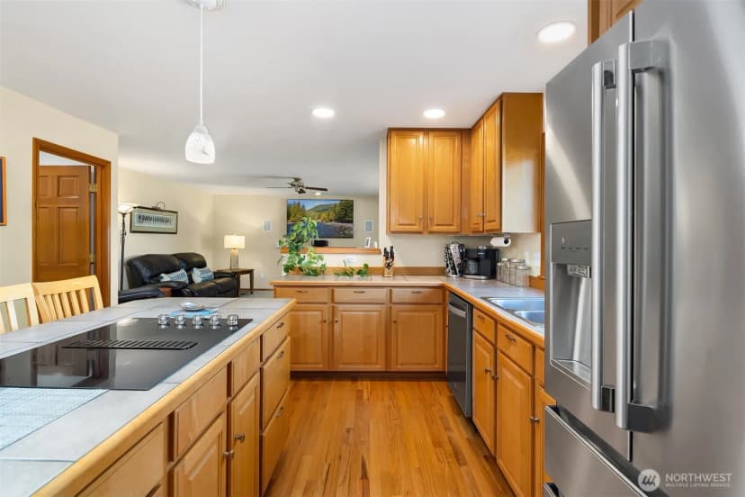 Property photo for 16115 Nw 4th Avenue, Arlington photo 9