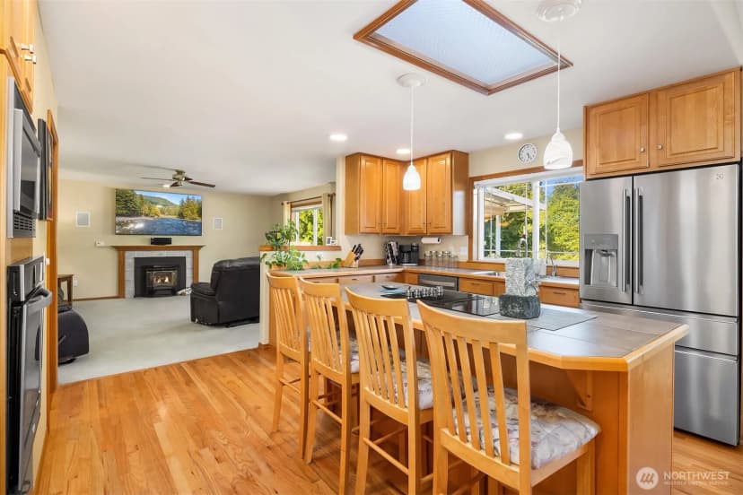 Property photo for 16115 Nw 4th Avenue, Arlington photo 11
