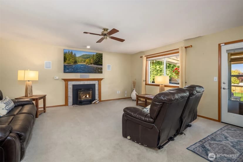 Property photo for 16115 Nw 4th Avenue, Arlington photo 13