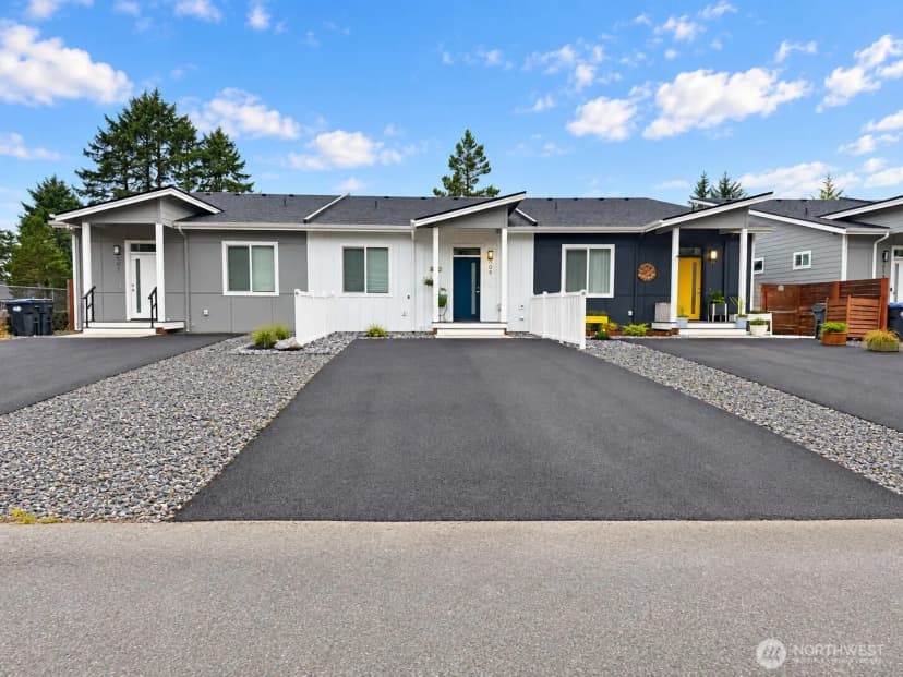 Property photo for 607 Sunset Avenue Ne #n8, Ocean Shores photo 2