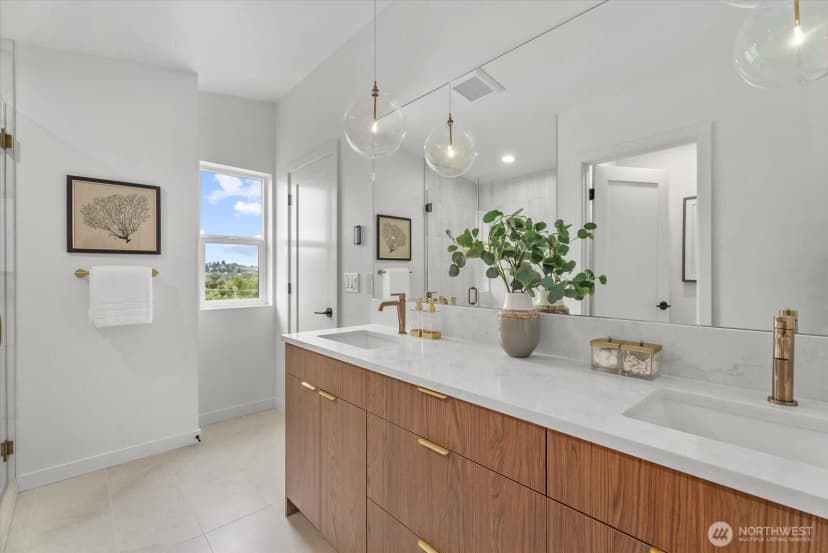 Property photo for 7509 12th Avenue Sw, Seattle photo 18