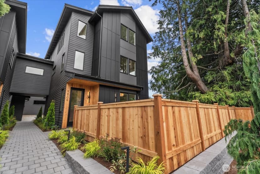 Property photo for 7509 12th Avenue Sw, Seattle photo 2