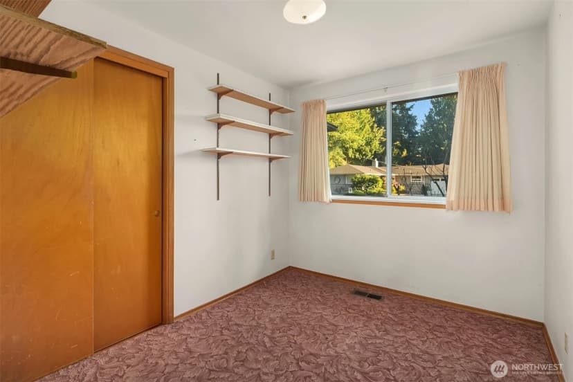 Property photo for 518 N 198th Street, Shoreline photo 16