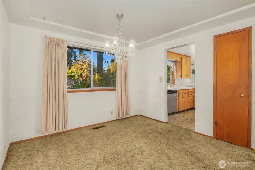 Property photo for 518 N 198th Street, Shoreline photo 8