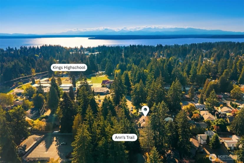 Property photo for 518 N 198th Street, Shoreline photo 2