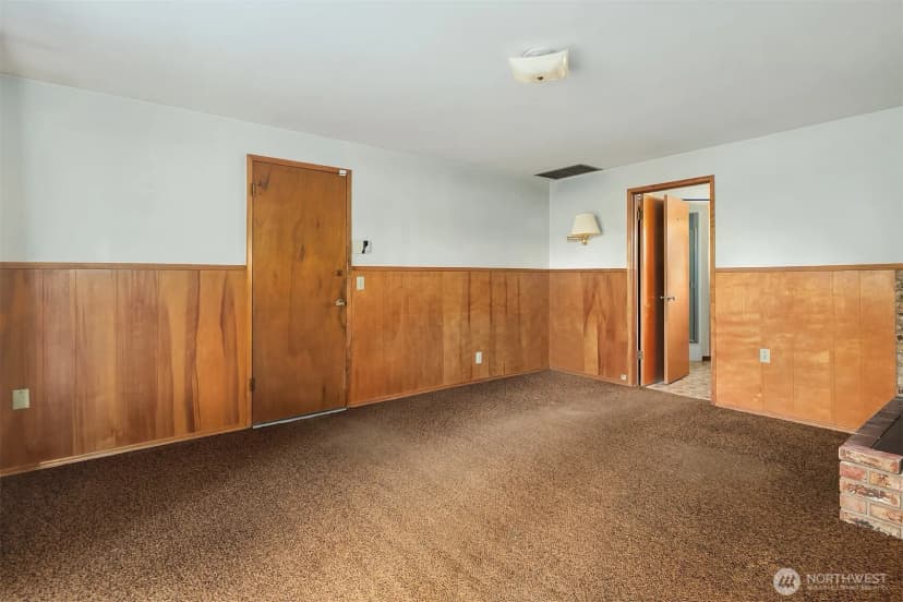 Property photo for 518 N 198th Street, Shoreline photo 13