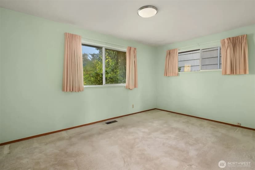 Property photo for 518 N 198th Street, Shoreline photo 17